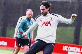 米兰中国 -包含曼联发布备战花絮；冲刺阶段刷新队史纪录；意大利杯任务艰巨；心理建设被强调的词条